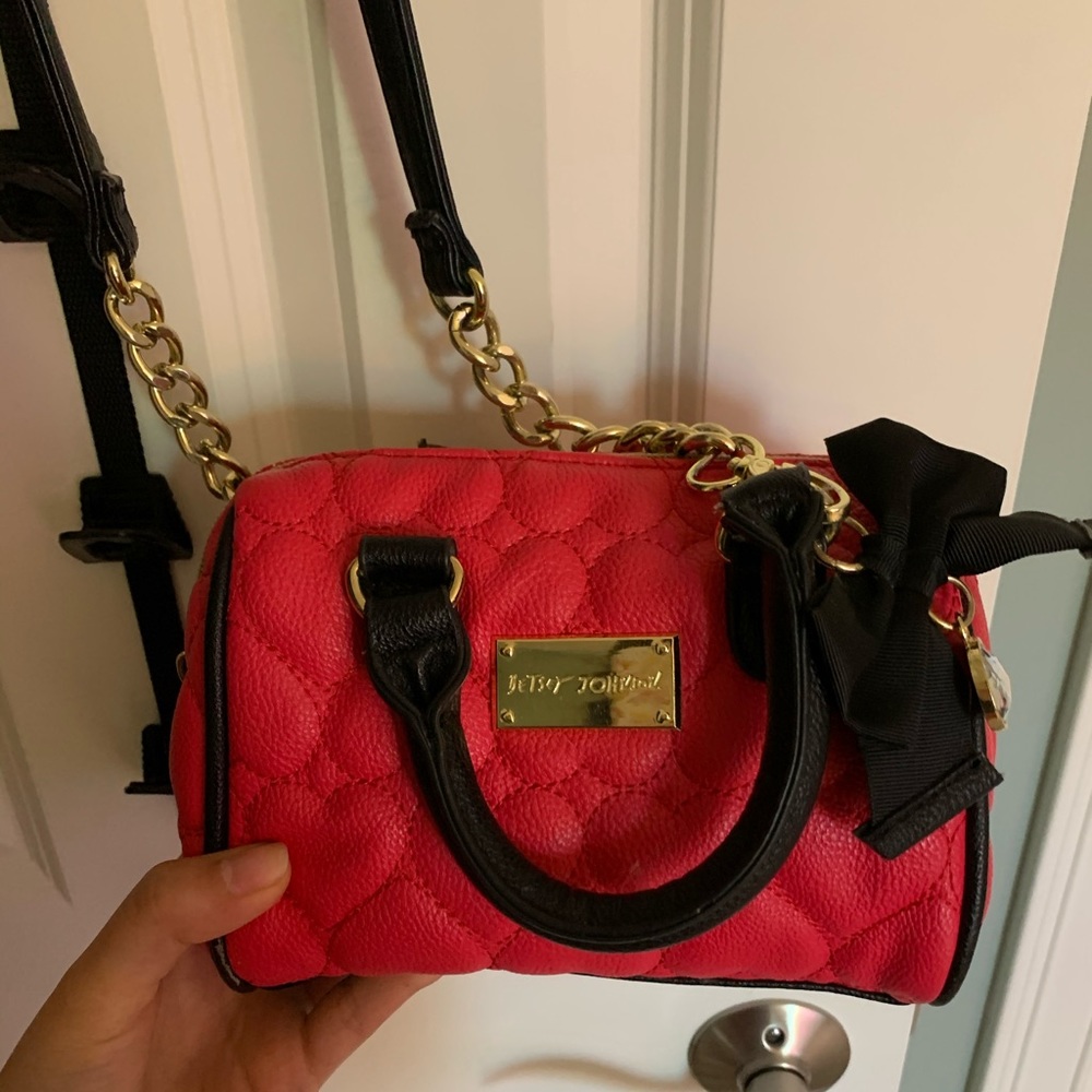Cute Pink Crossbody Betsey Johnson Purse 👛
